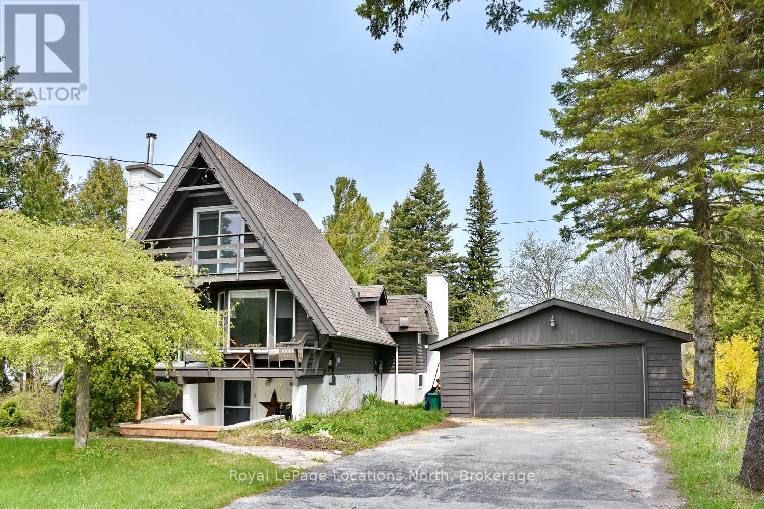 113 Alpine Crescent, Blue Mountains, Ontario  N0H 2E0 - Photo 1 - X12229298