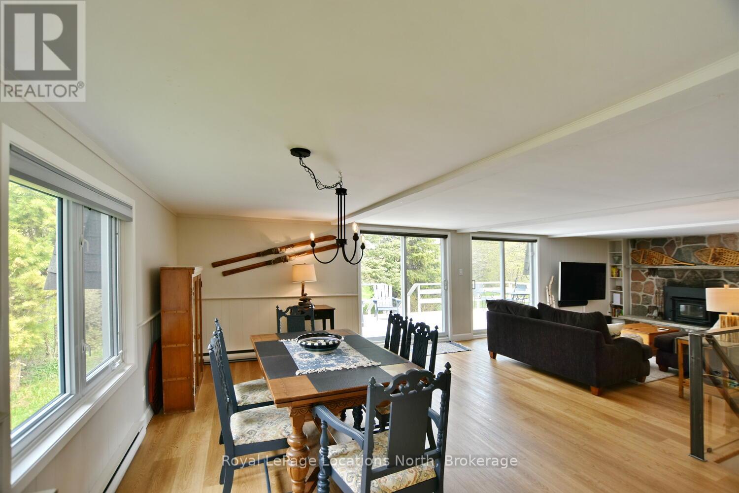 113 Alpine Crescent, Blue Mountains, Ontario  N0H 2E0 - Photo 11 - X12229298