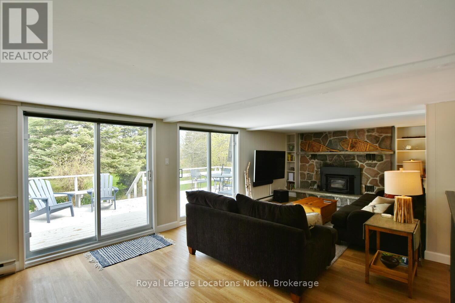 113 Alpine Crescent, Blue Mountains, Ontario  N0H 2E0 - Photo 12 - X12229298