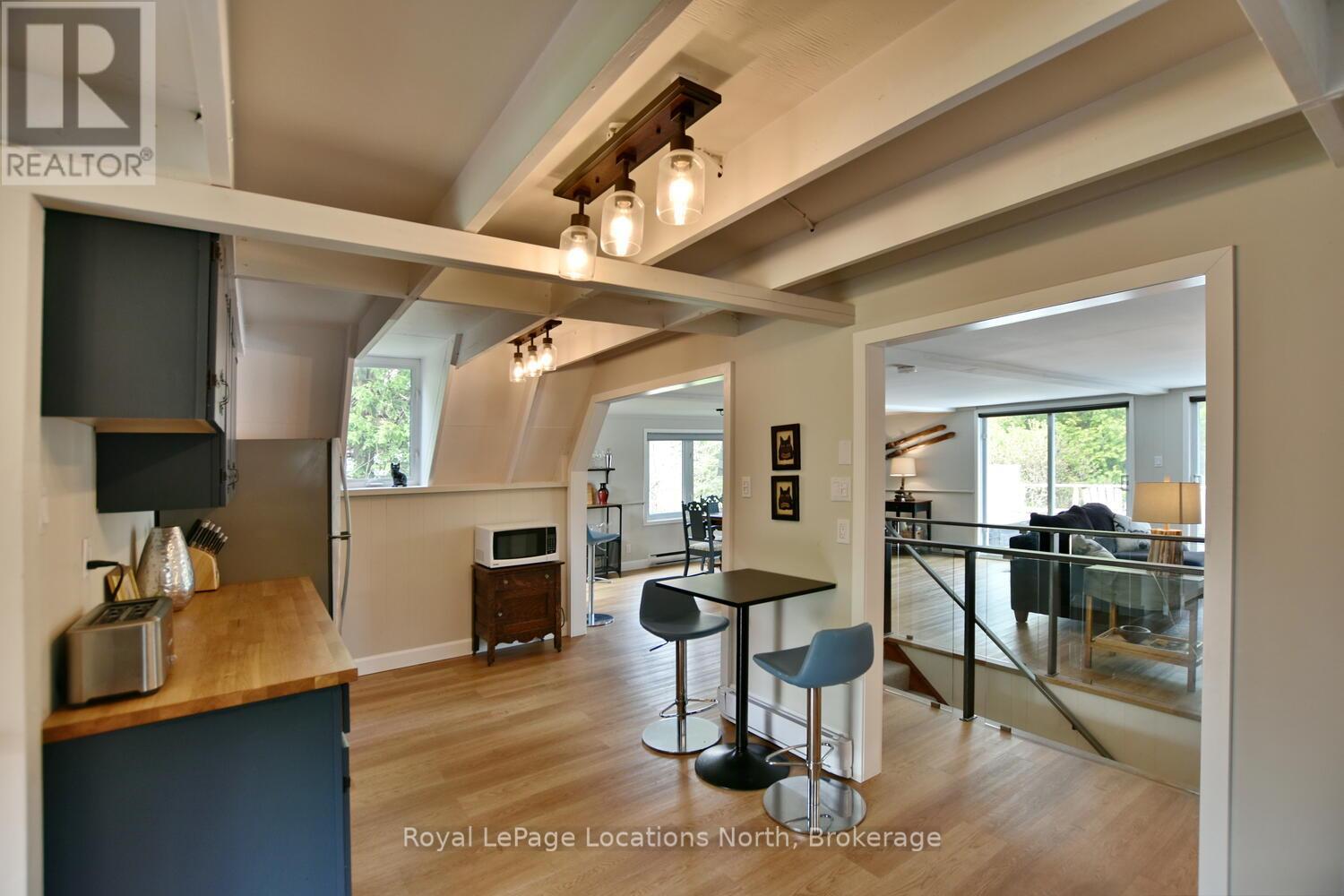 113 Alpine Crescent, Blue Mountains, Ontario  N0H 2E0 - Photo 18 - X12229298