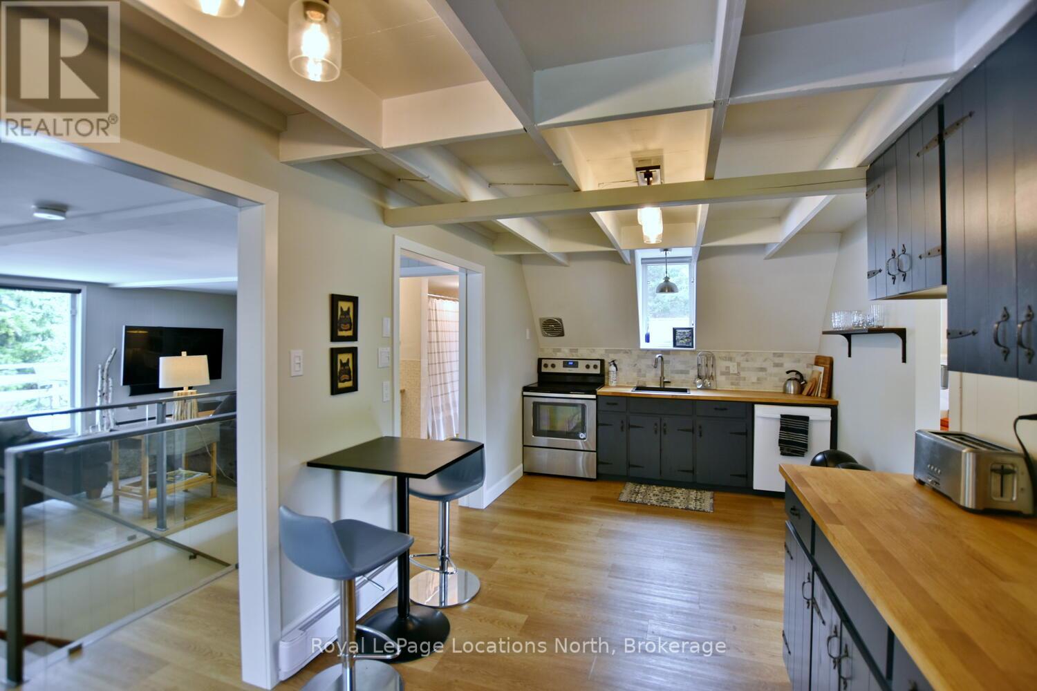 113 Alpine Crescent, Blue Mountains, Ontario  N0H 2E0 - Photo 20 - X12229298