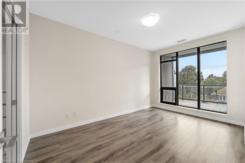 690 King Street W Unit# 14, Kitchener, Ontario  N2H 5L8 - Photo 11 - 40738459