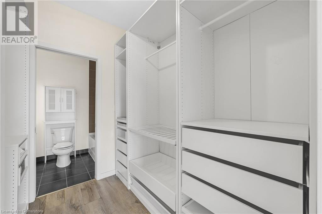 690 King Street W Unit# 14, Kitchener, Ontario  N2H 5L8 - Photo 14 - 40738459