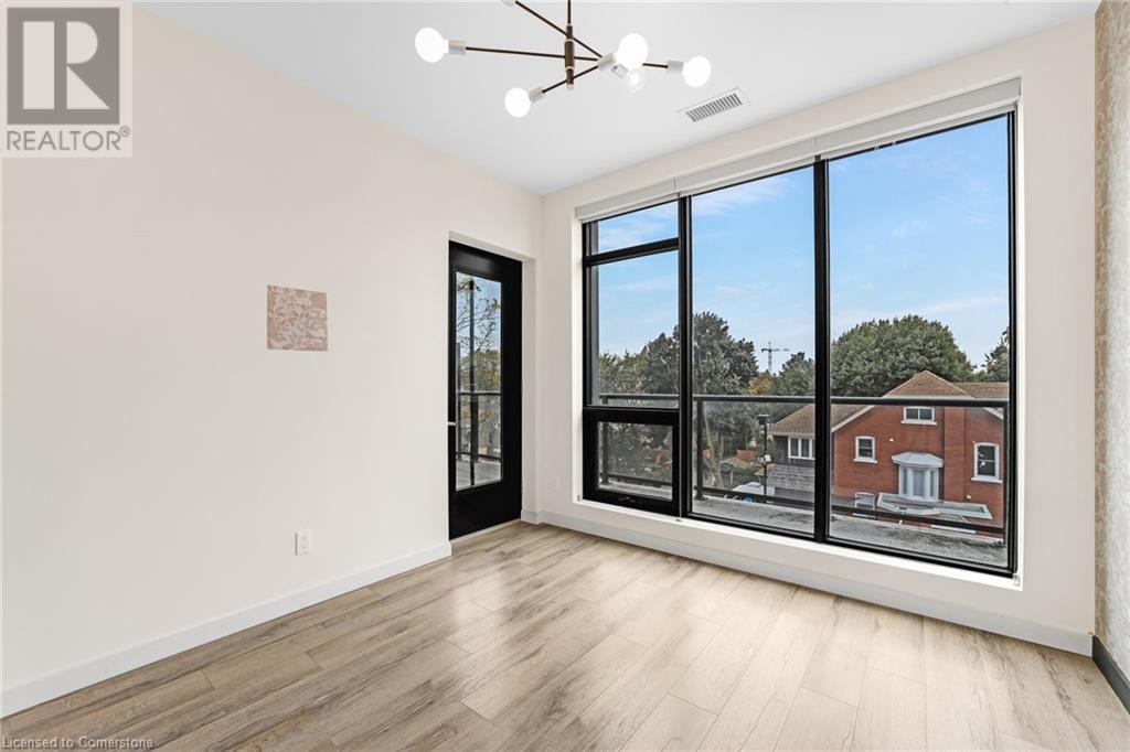 690 King Street W Unit# 14, Kitchener, Ontario  N2H 5L8 - Photo 9 - 40738459