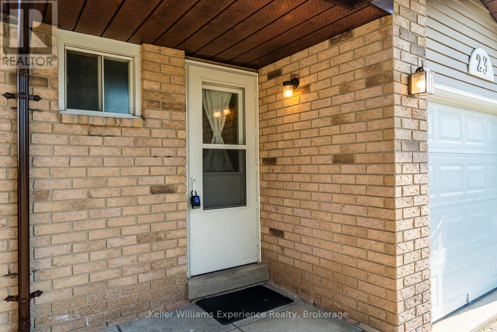 23 Corbett Drive, Barrie, Ontario  L4M 5T1 - Photo 3 - S12229341