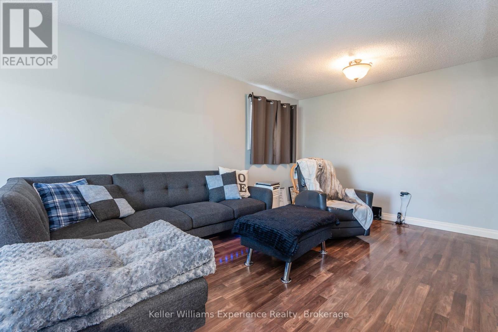 23 Corbett Drive, Barrie, Ontario  L4M 5T1 - Photo 8 - S12229341