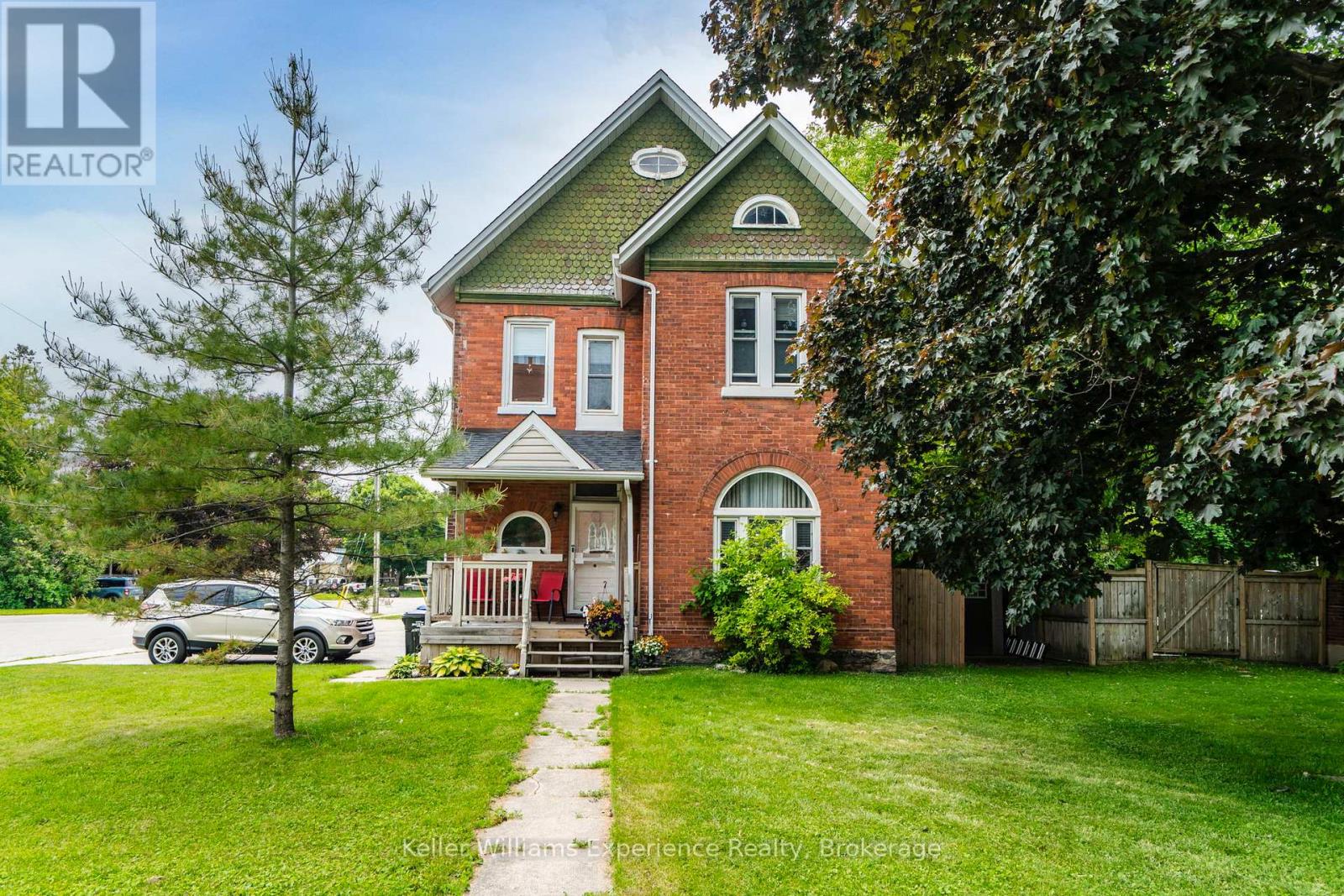 20 YONGE STREET S, Springwater, Ontario