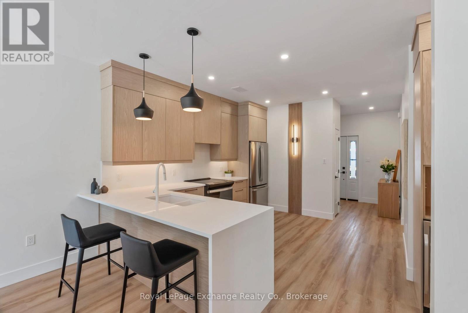 56 - 1182 Queen Street, Kincardine, Ontario  N2Z 1G4 - Photo 6 - X12229356