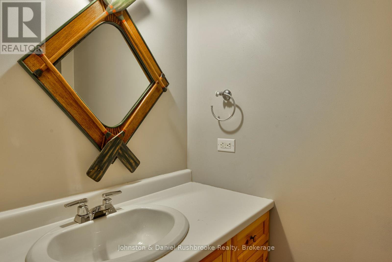 1875 N Muldrew Lake Road, Gravenhurst, Ontario  P1P 1R2 - Photo 12 - X12229396