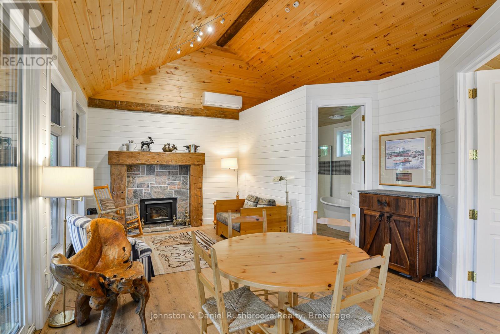 1875 N Muldrew Lake Road, Gravenhurst, Ontario  P1P 1R2 - Photo 29 - X12229396