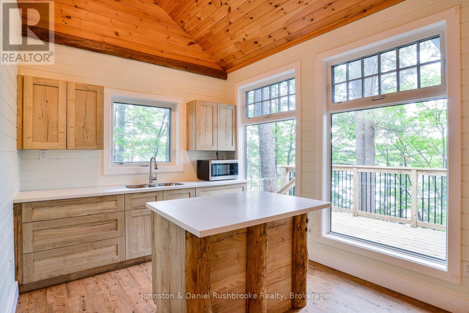 1875 N Muldrew Lake Road, Gravenhurst, Ontario  P1P 1R2 - Photo 30 - X12229396