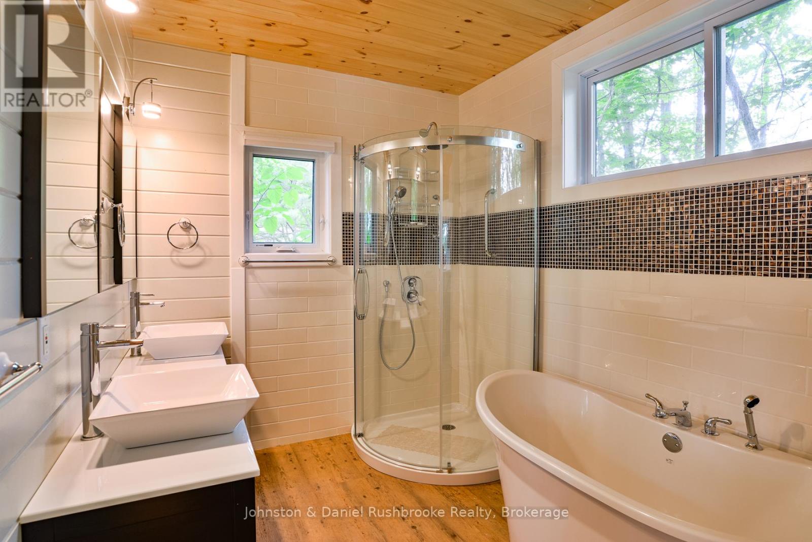 1875 N Muldrew Lake Road, Gravenhurst, Ontario  P1P 1R2 - Photo 32 - X12229396