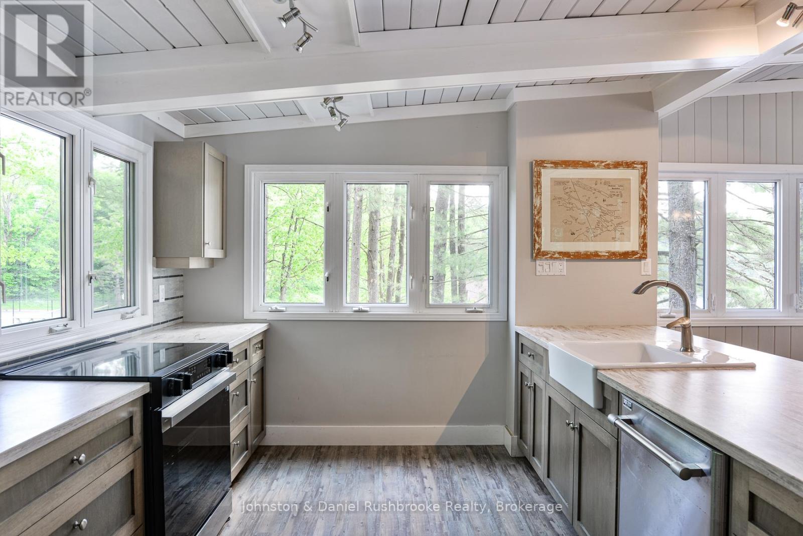 1875 N Muldrew Lake Road, Gravenhurst, Ontario  P1P 1R2 - Photo 9 - X12229396