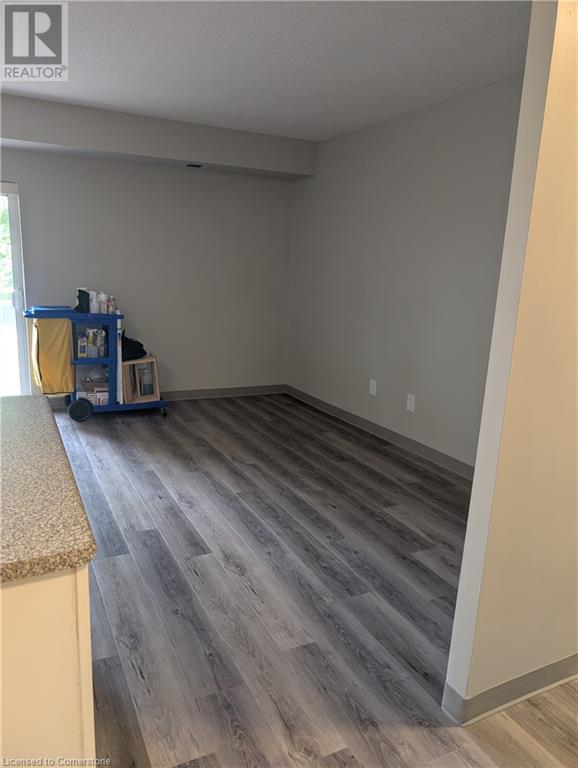 736 Old Albert Street Unit# 102, Waterloo, Ontario  N2L 6R4 - Photo 4 - 40742459