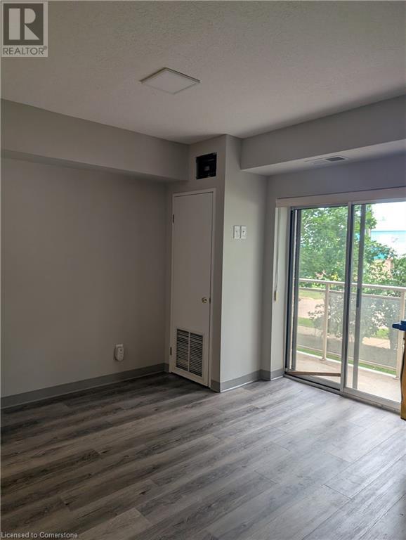 736 Old Albert Street Unit# 102, Waterloo, Ontario  N2L 6R4 - Photo 5 - 40742459