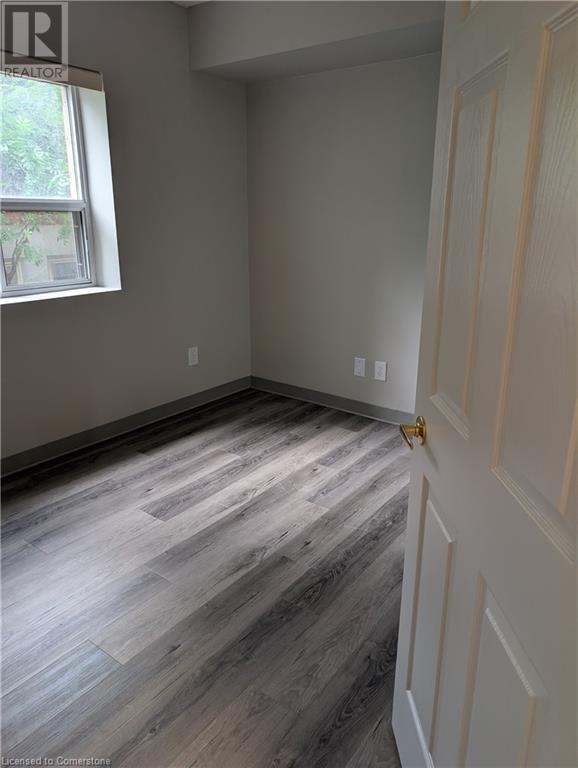 736 Old Albert Street Unit# 102, Waterloo, Ontario  N2L 6R4 - Photo 9 - 40742459