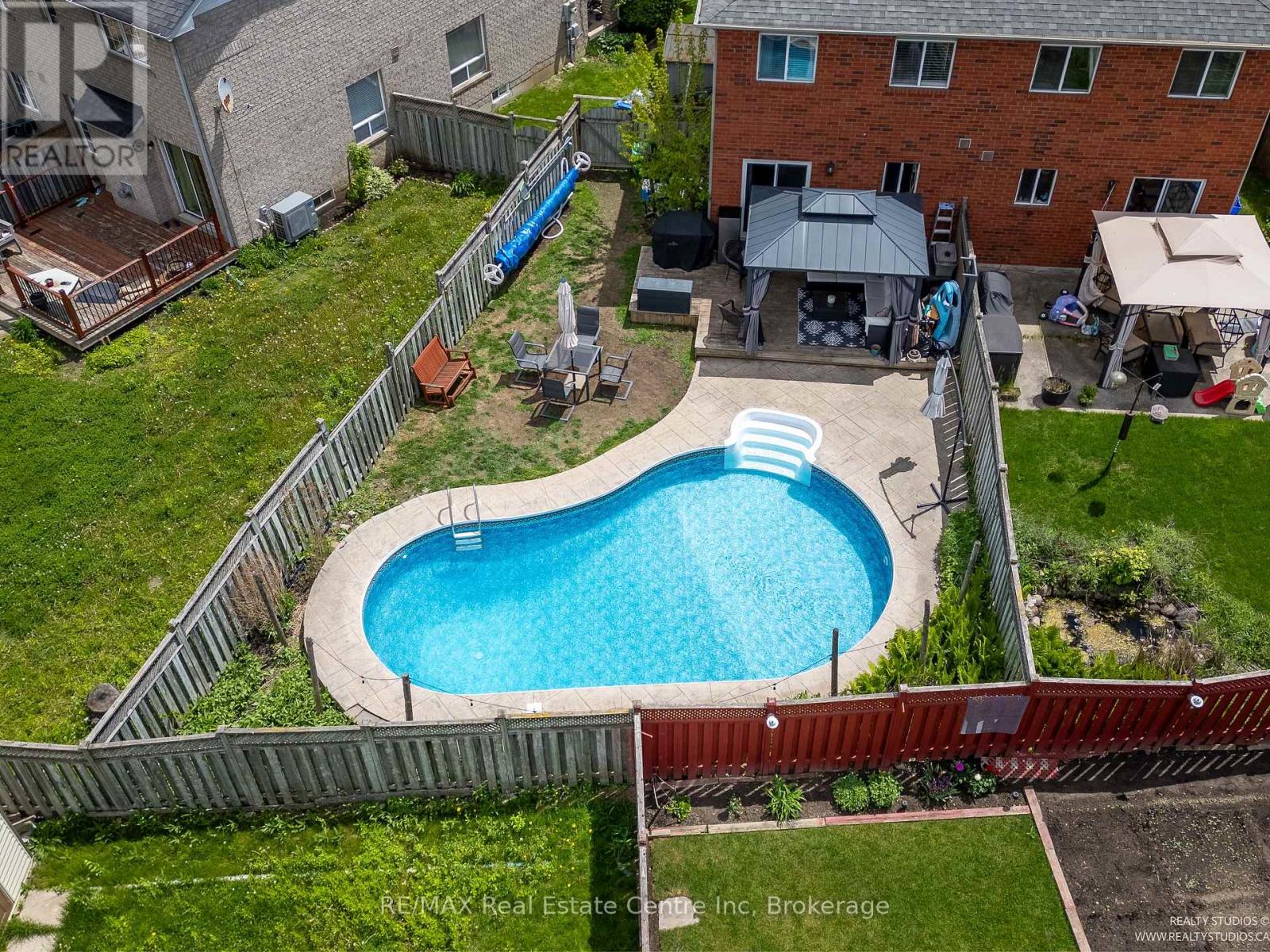 52 Melissa Court, Brampton, Ontario  L6X 4X1 - Photo 37 - W12229605