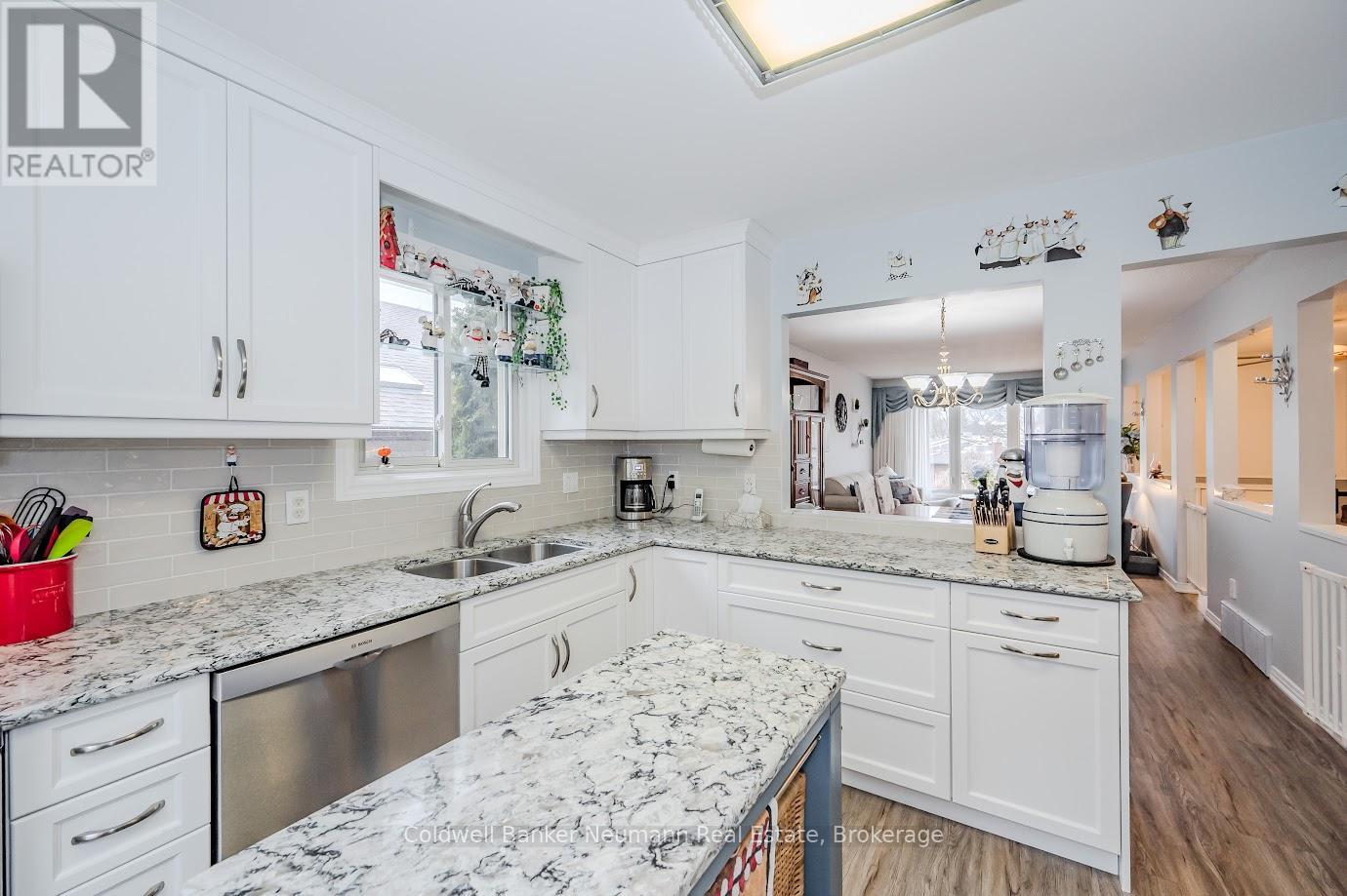 392 Imperial Road S, Guelph, Ontario  N1K 1K3 - Photo 17 - X12229540