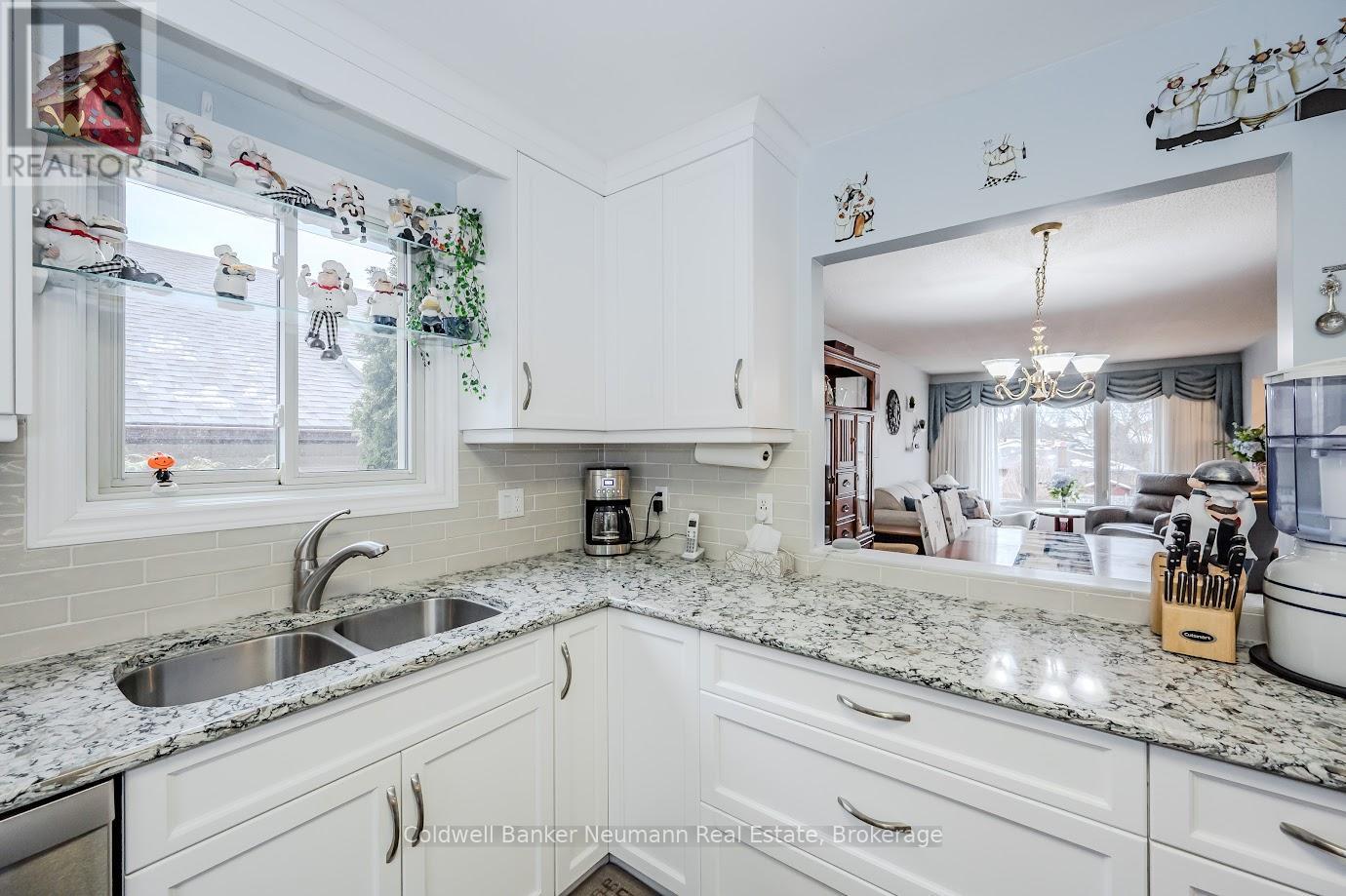 392 Imperial Road S, Guelph, Ontario  N1K 1K3 - Photo 18 - X12229540