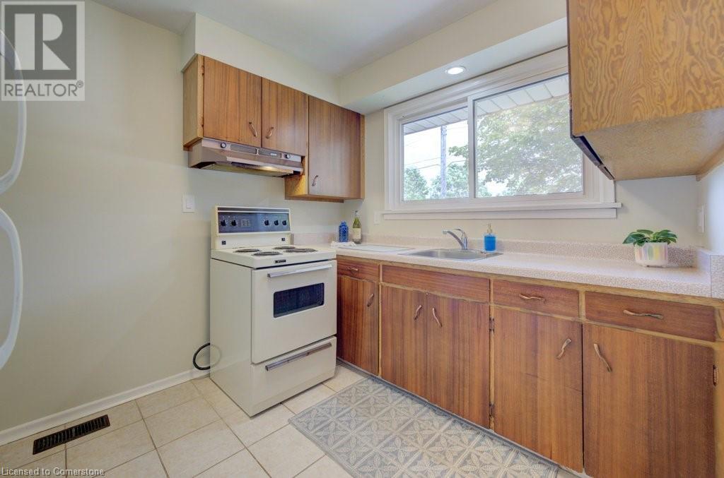 496 Franklin Street N, Kitchener, Ontario  N2A 1Z4 - Photo 12 - 40739154