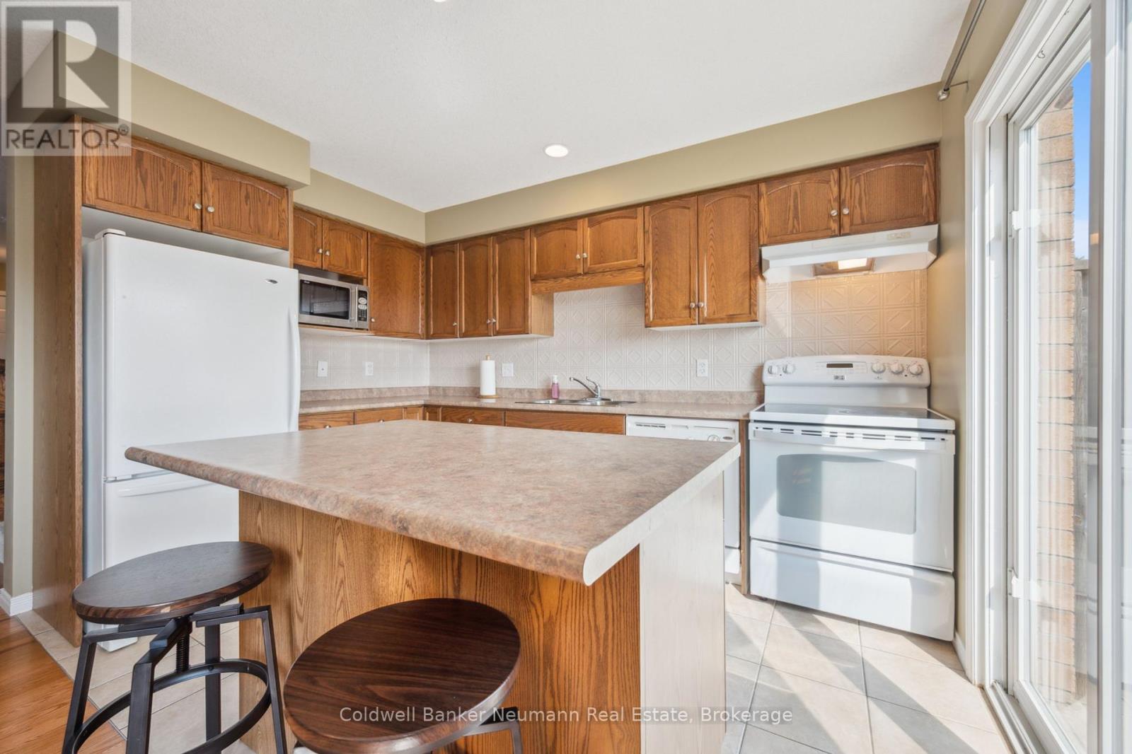 60 Hasler Crescent, Guelph, Ontario  N1L 0A3 - Photo 17 - X12229646