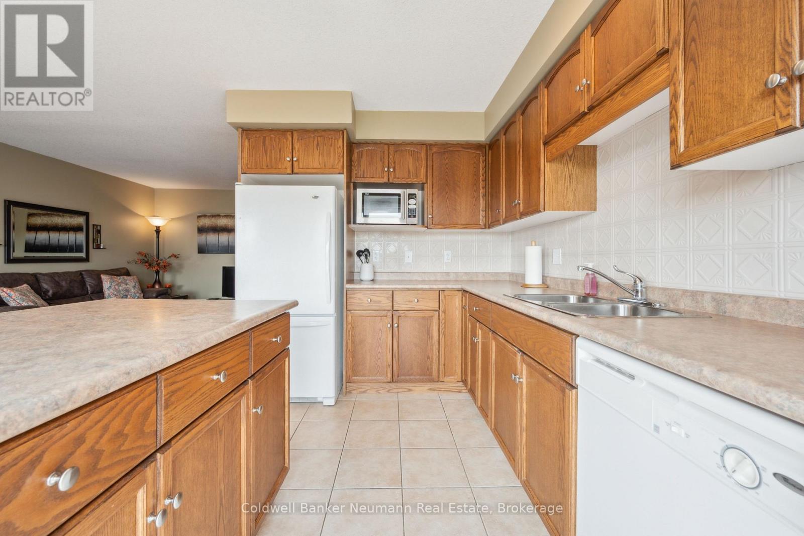60 Hasler Crescent, Guelph, Ontario  N1L 0A3 - Photo 20 - X12229646