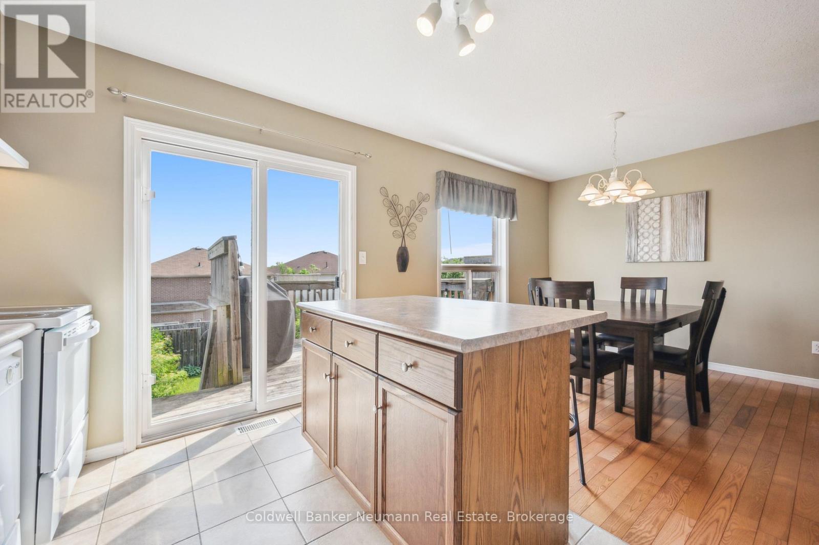 60 Hasler Crescent, Guelph, Ontario  N1L 0A3 - Photo 22 - X12229646