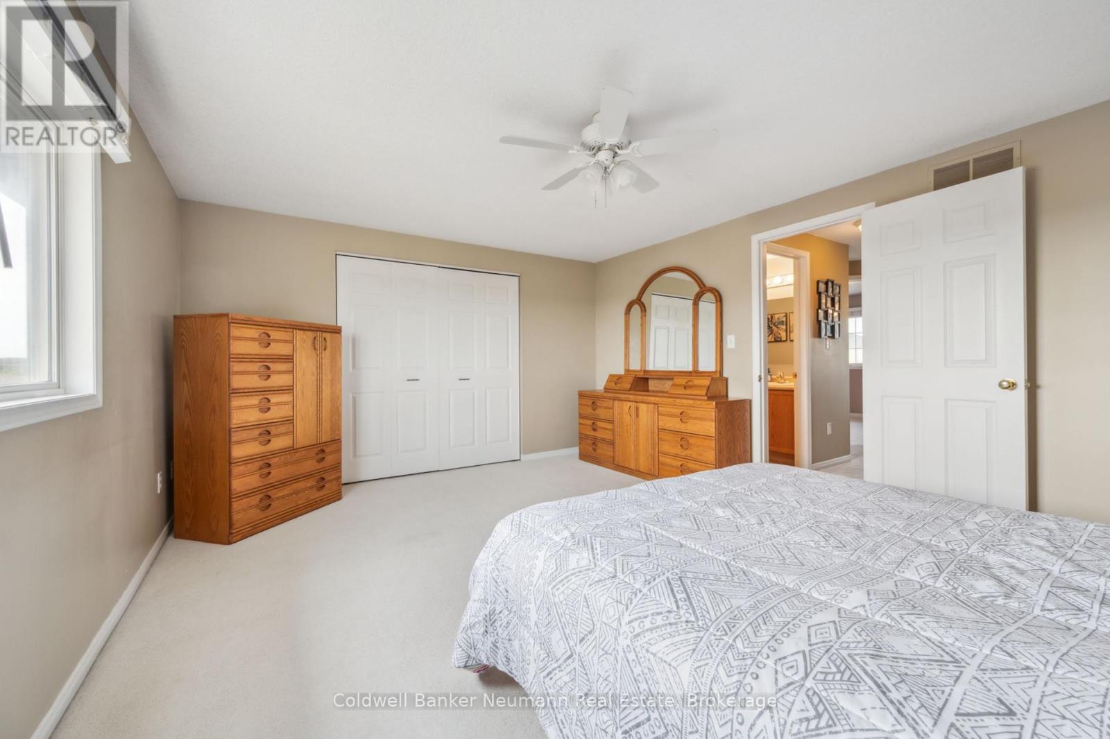 60 Hasler Crescent, Guelph, Ontario  N1L 0A3 - Photo 25 - X12229646