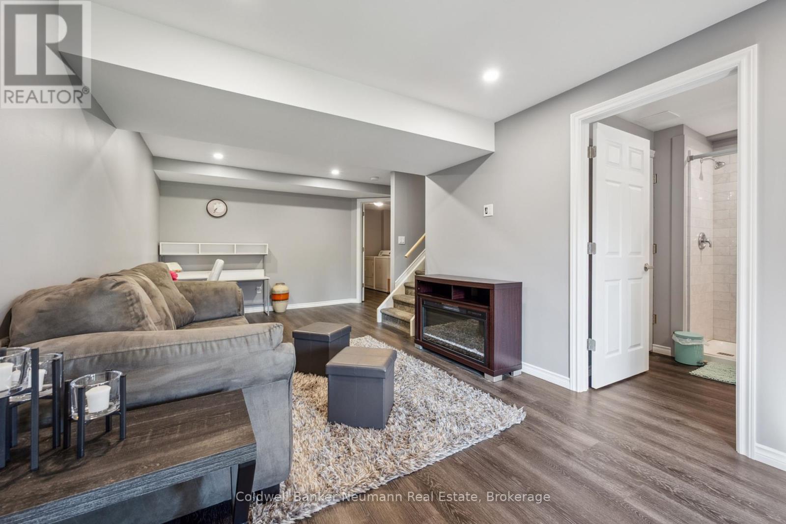 60 Hasler Crescent, Guelph, Ontario  N1L 0A3 - Photo 31 - X12229646