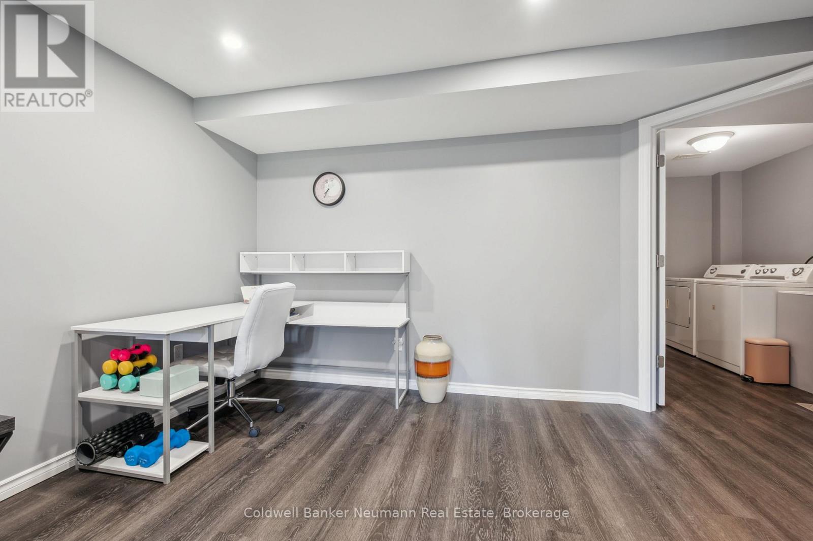 60 Hasler Crescent, Guelph, Ontario  N1L 0A3 - Photo 34 - X12229646