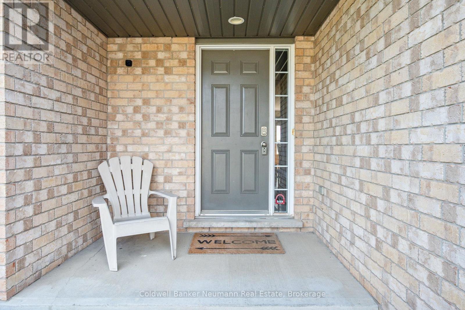 60 Hasler Crescent, Guelph, Ontario  N1L 0A3 - Photo 7 - X12229646
