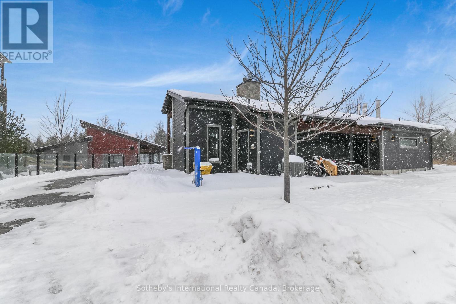 207 - 10 Beausoleil Lane, Blue Mountains, Ontario  L9Y 0R4 - Photo 17 - X12229769