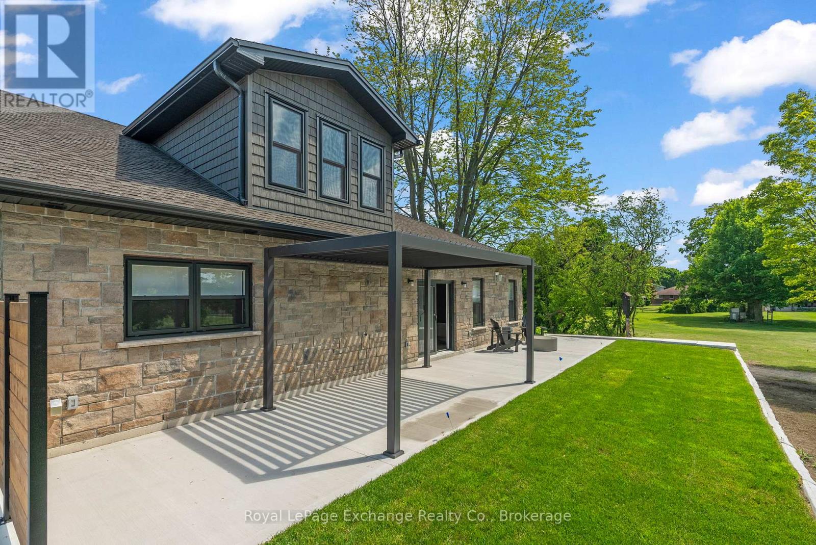 26 - 1182 Queen Street, Kincardine, Ontario  N2Z 1G4 - Photo 4 - X12229972