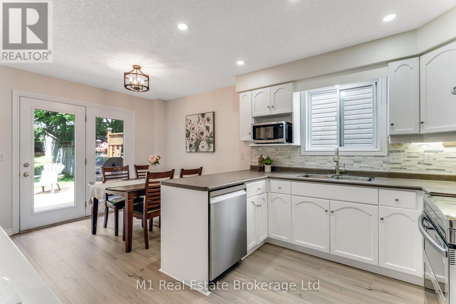 125 Marcy Crescent, Cambridge, Ontario  N3C 4H6 - Photo 15 - X12229998