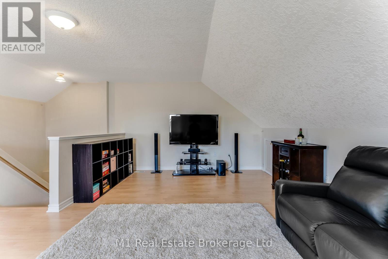 125 Marcy Crescent, Cambridge, Ontario  N3C 4H6 - Photo 33 - X12229998