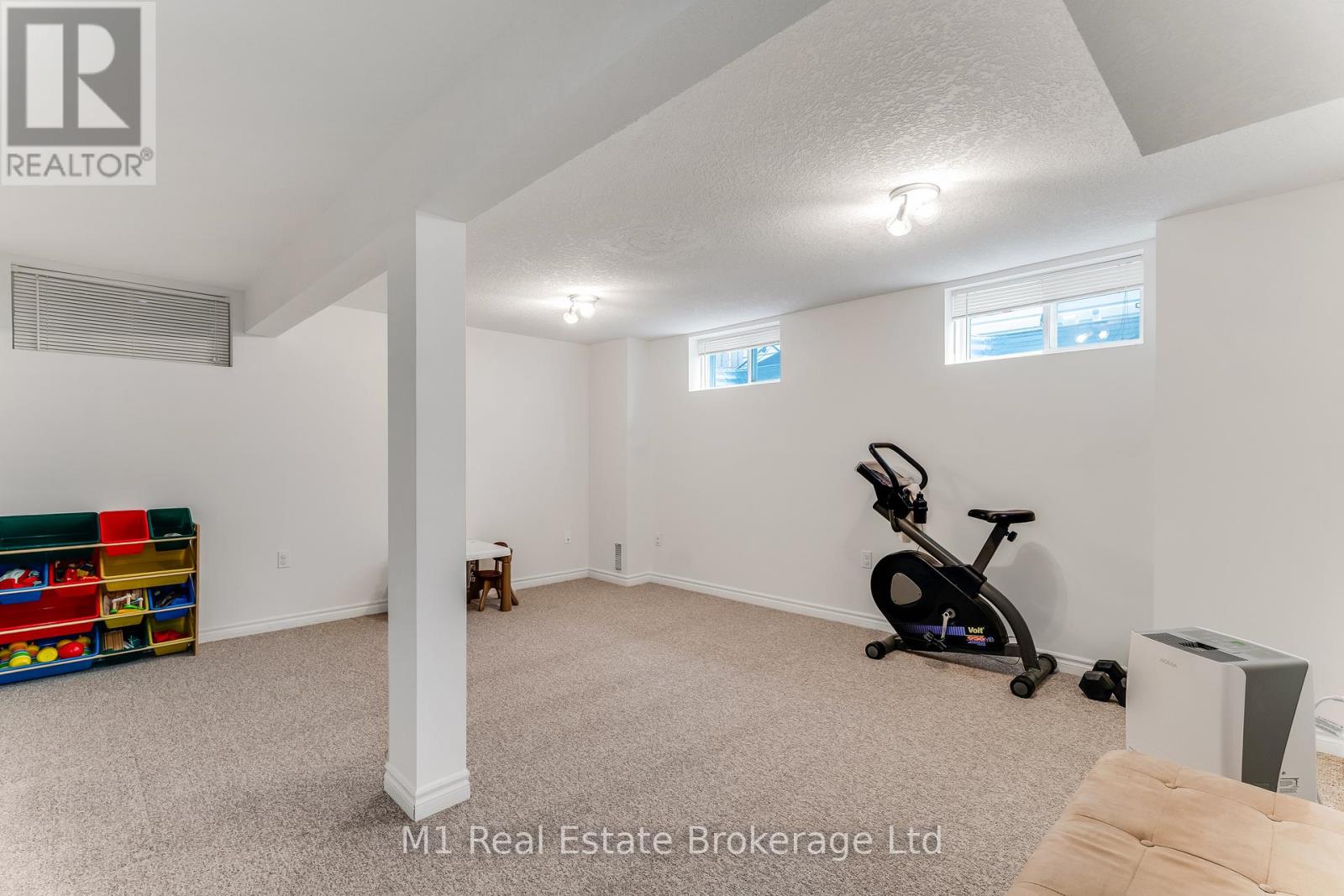 125 Marcy Crescent, Cambridge, Ontario  N3C 4H6 - Photo 36 - X12229998