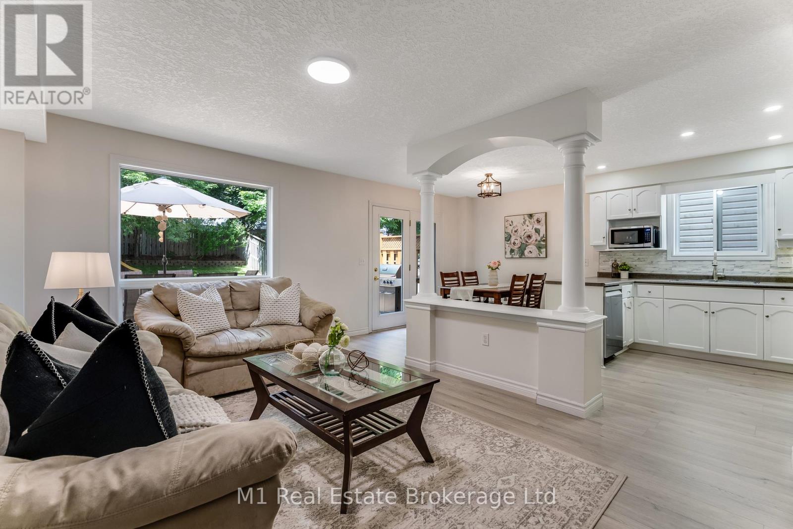125 Marcy Crescent, Cambridge, Ontario  N3C 4H6 - Photo 9 - X12229998
