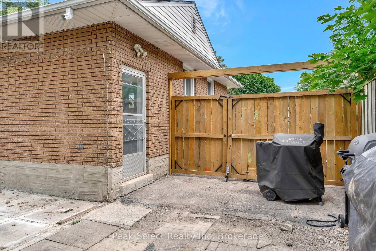 30 Radford Avenue, Cambridge, Ontario  N1R 5L7 - Photo 19 - X12230013