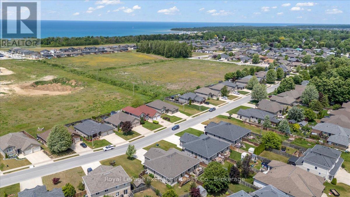 313 Stickel Street, Saugeen Shores, Ontario  N0H 2C1 - Photo 28 - X12230021