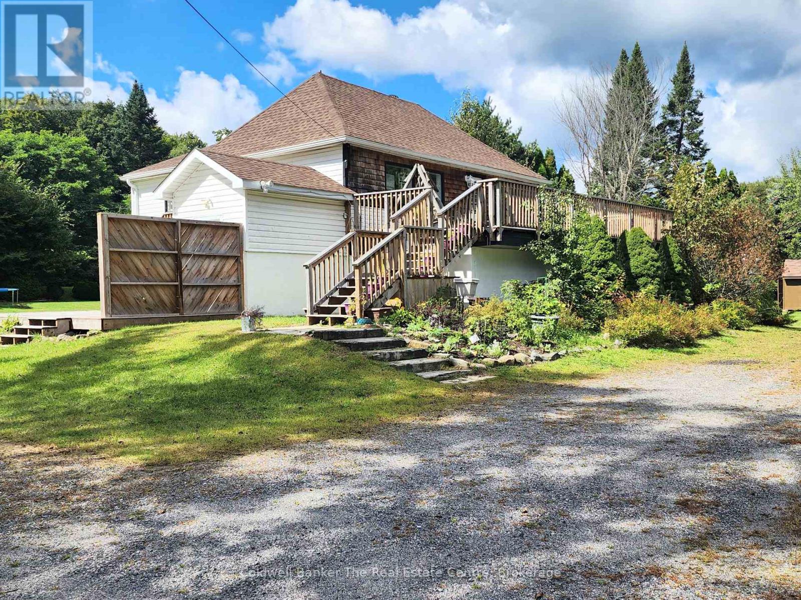 120 Bakery Lane, Gravenhurst, Ontario  P1P 1T6 - Photo 2 - X12230089