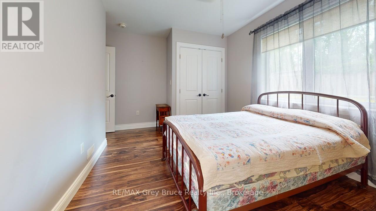 206 4th Avenue, Arran-Elderslie, Ontario  N0G 1L0 - Photo 11 - X12230118