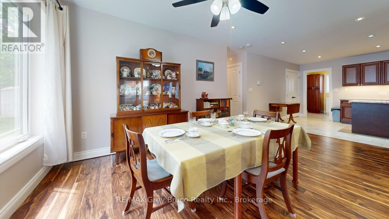 206 4th Avenue, Arran-Elderslie, Ontario  N0G 1L0 - Photo 7 - X12230118