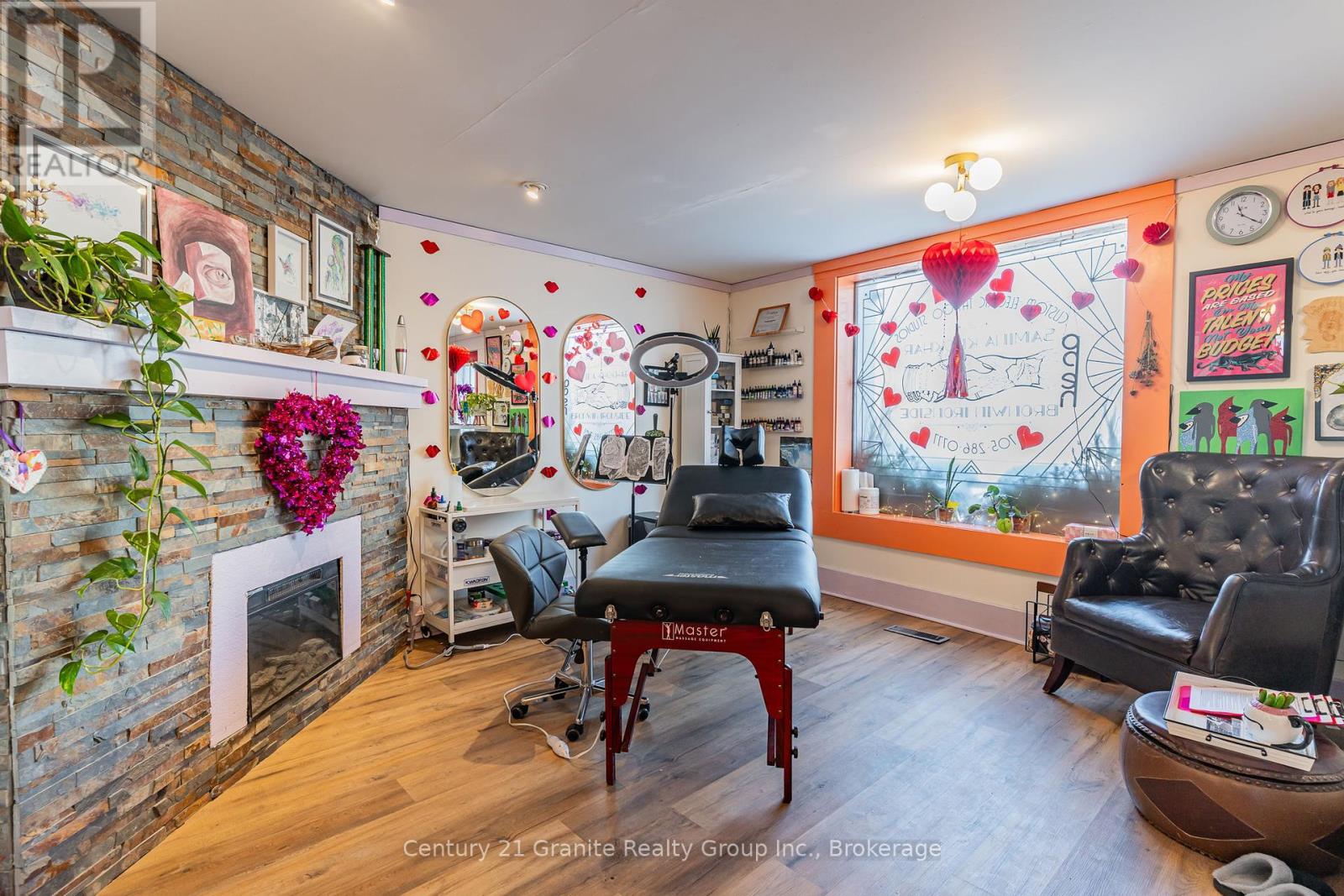 107 Bobcaygeon Road, Minden Hills, Ontario  K0M 2K0 - Photo 5 - X12230158
