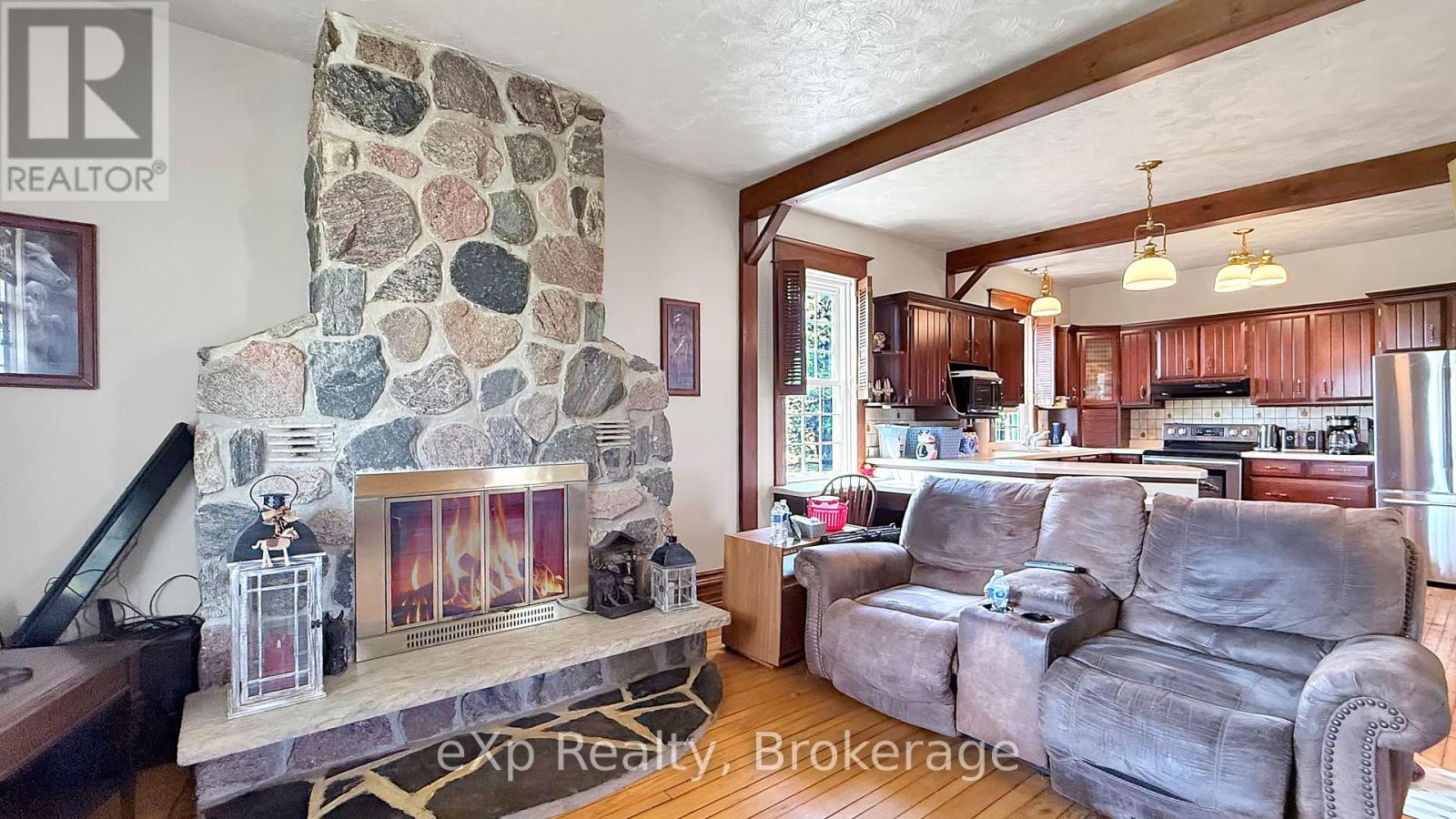 402191 Grey Road 4, West Grey, Ontario  N4N 3B8 - Photo 13 - X12230379