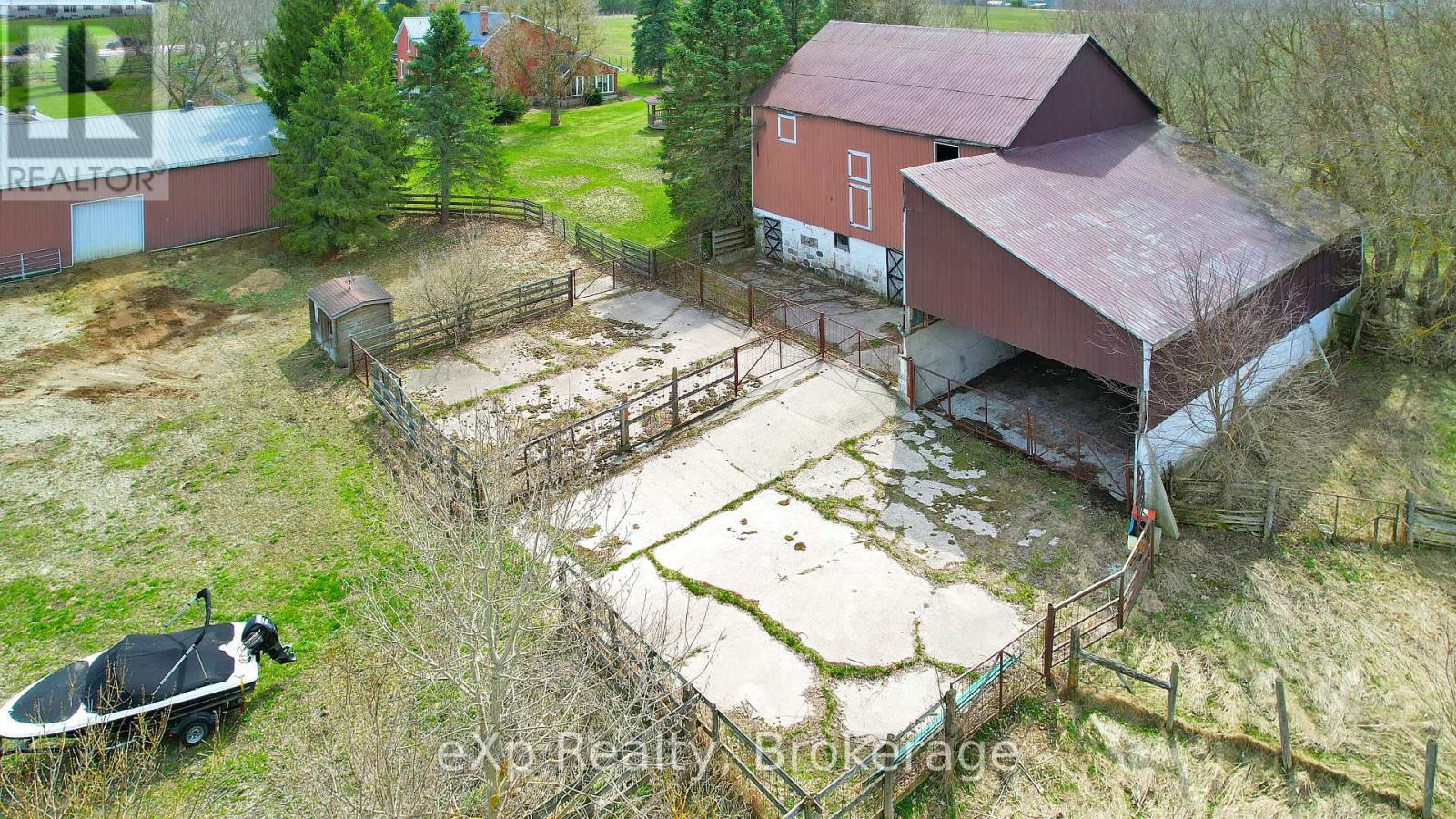 402191 Grey Road 4, West Grey, Ontario  N4N 3B8 - Photo 7 - X12230379