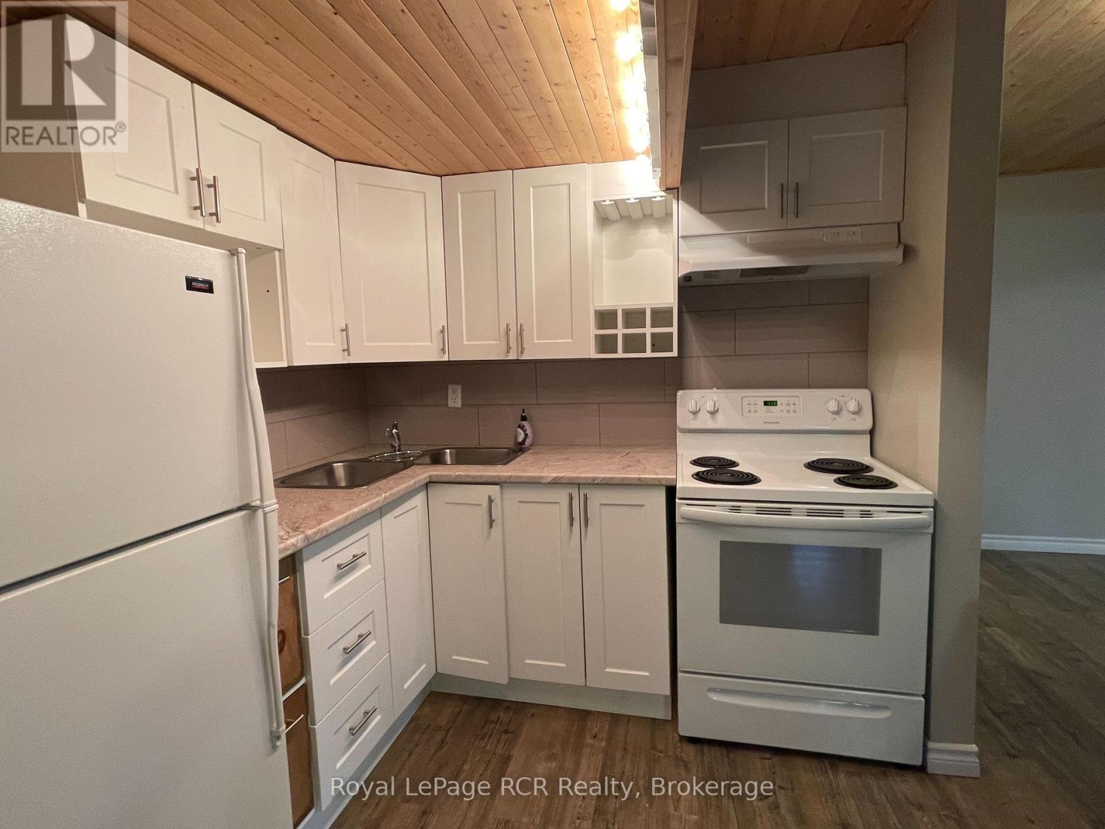 Basement - 77 Silver Birch Avenue, Wasaga Beach, Ontario  L9Z 1M2 - Photo 4 - S12230543