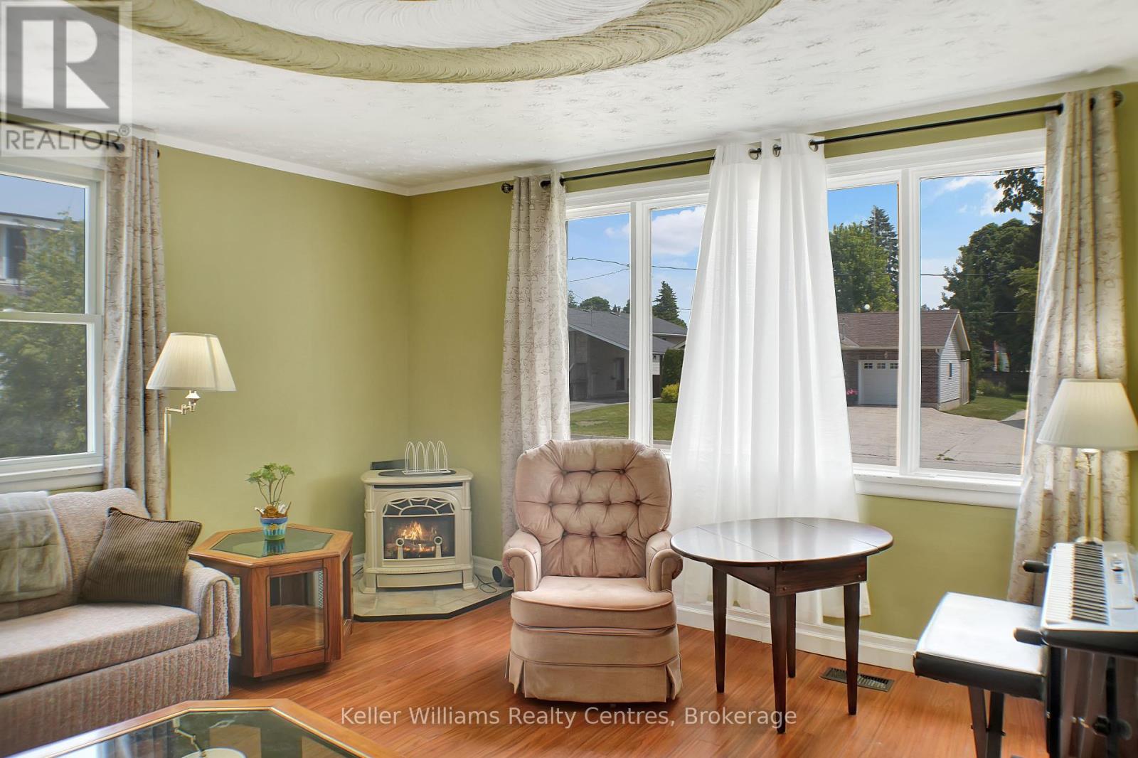 216 Queen Street S, West Grey, Ontario  N0G 1R0 - Photo 10 - X12230416