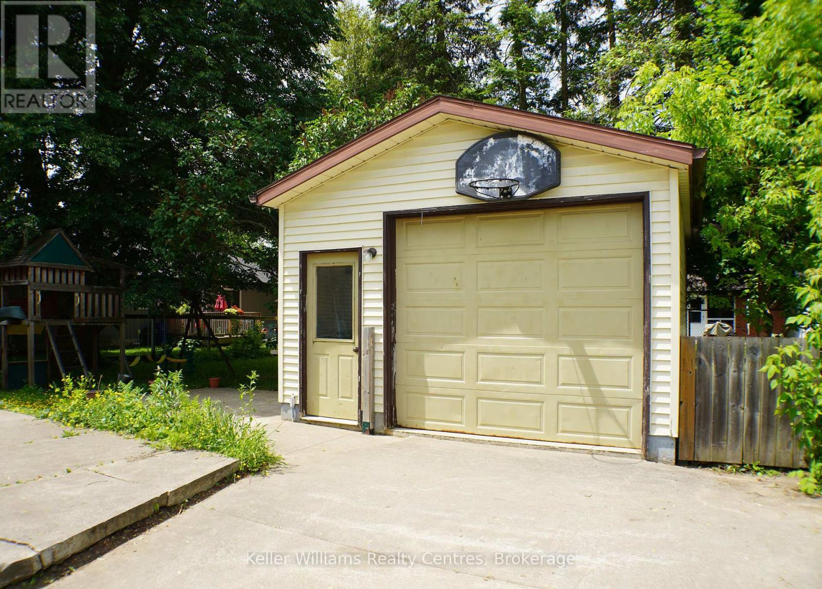 216 Queen Street S, West Grey, Ontario  N0G 1R0 - Photo 42 - X12230416