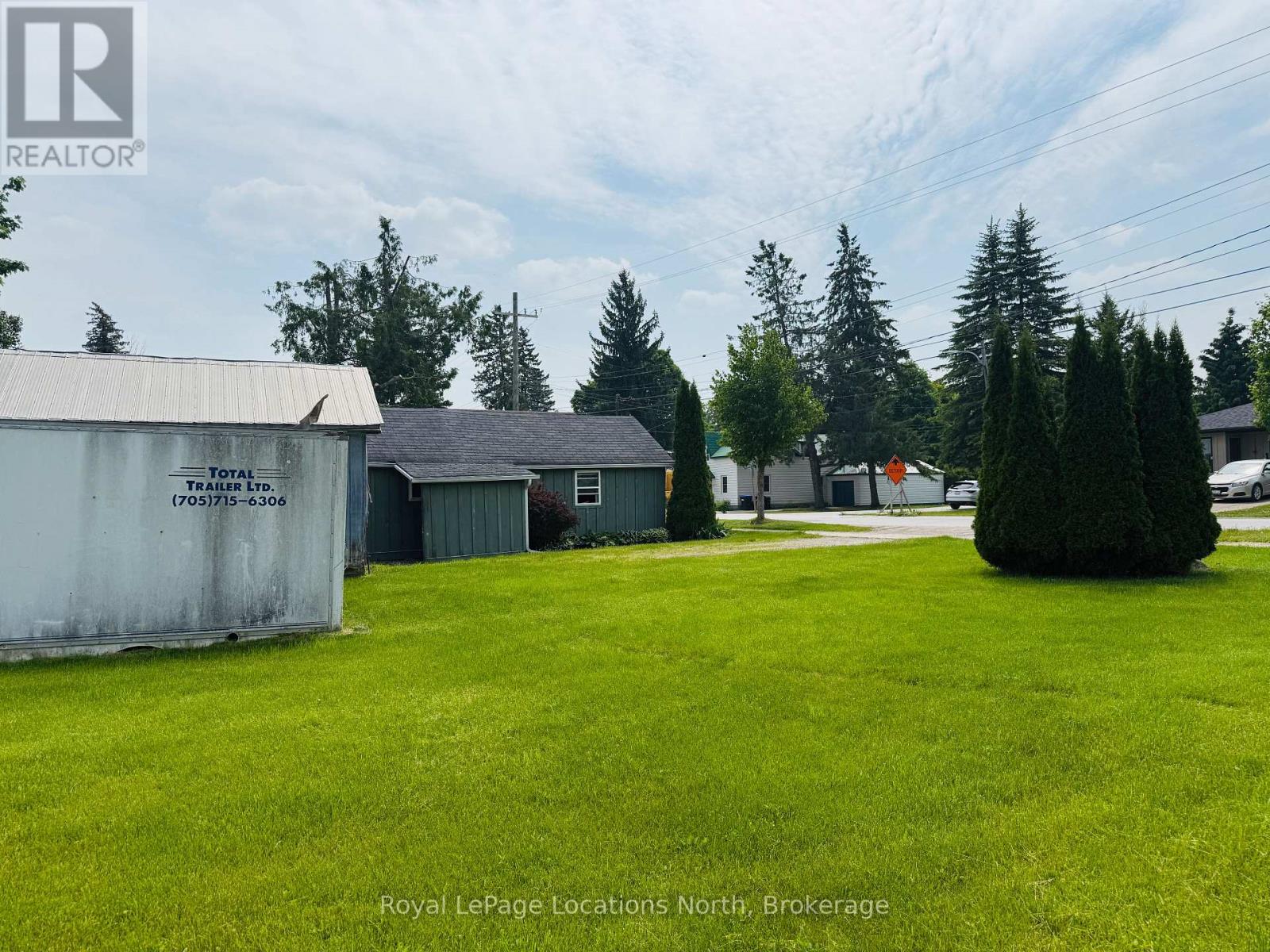 177 Collingwood Street, Clearview, Ontario  L0M 1G0 - Photo 4 - S12230842