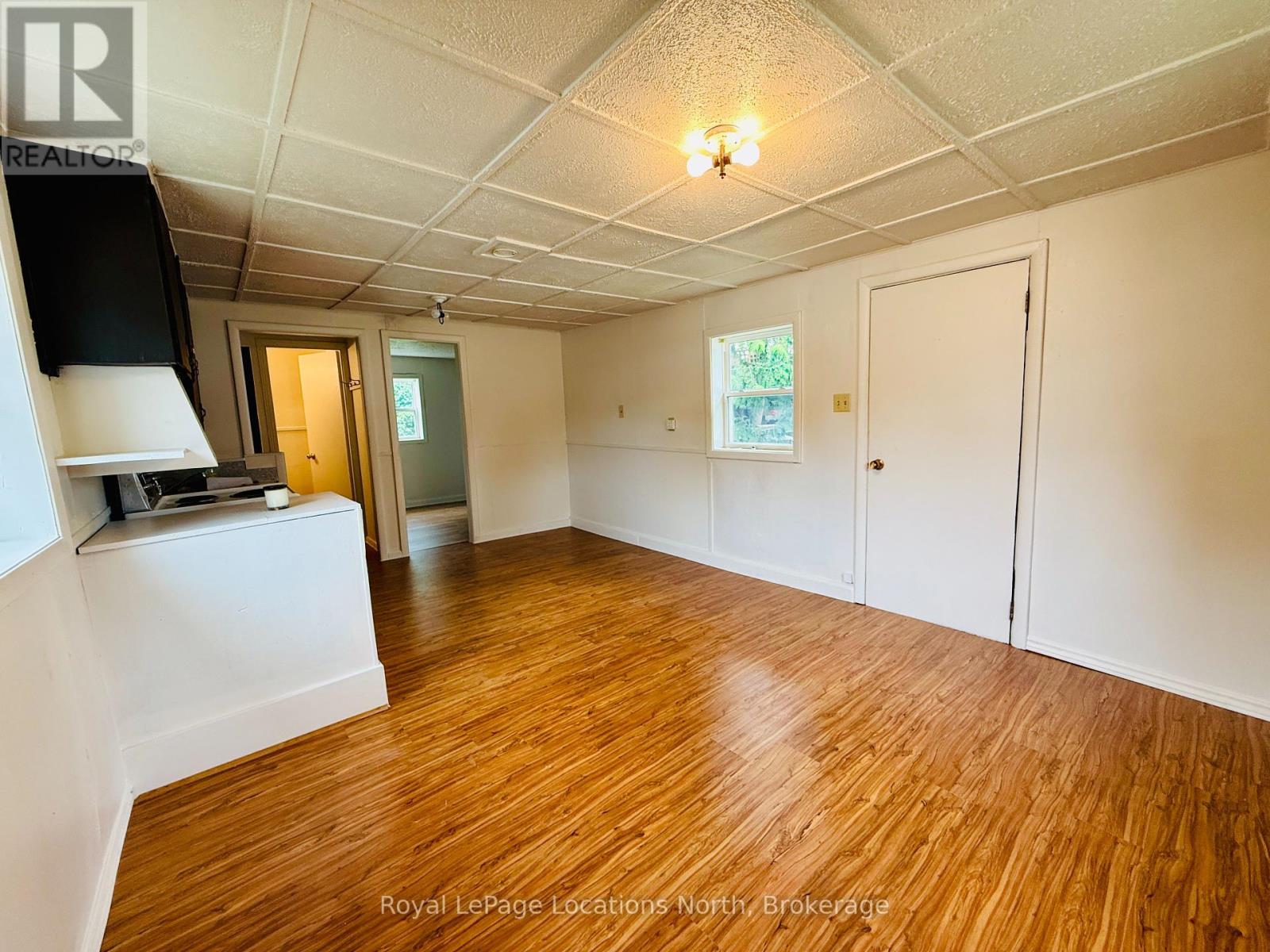 177 Collingwood Street, Clearview, Ontario  L0M 1G0 - Photo 8 - S12230842
